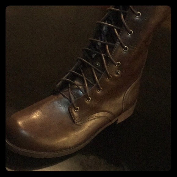 Boots - Picture 1 of 4